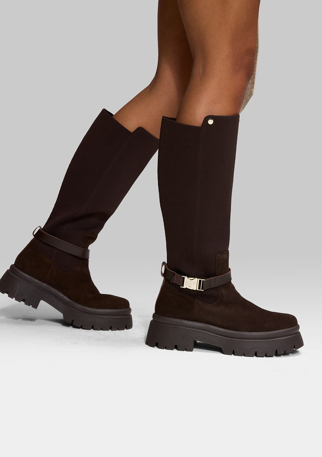 Bold Aesthetic Suede - Coffee